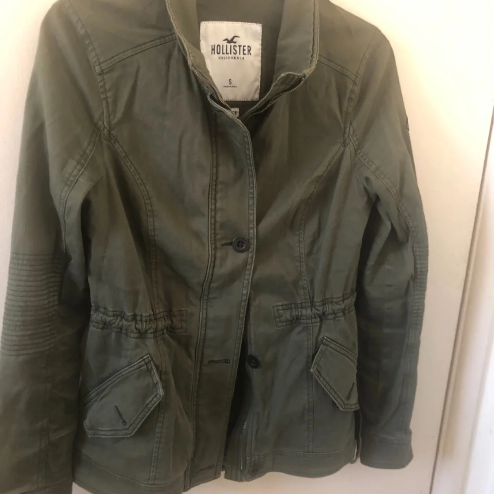 Jacket - Picture 2 of 3